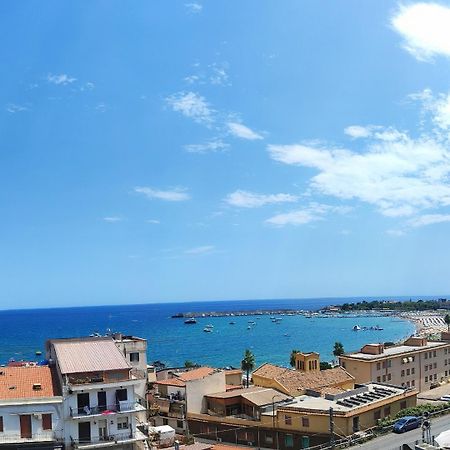 A Casa Dei Nonni Leilighet Giardini Naxos Eksteriør bilde