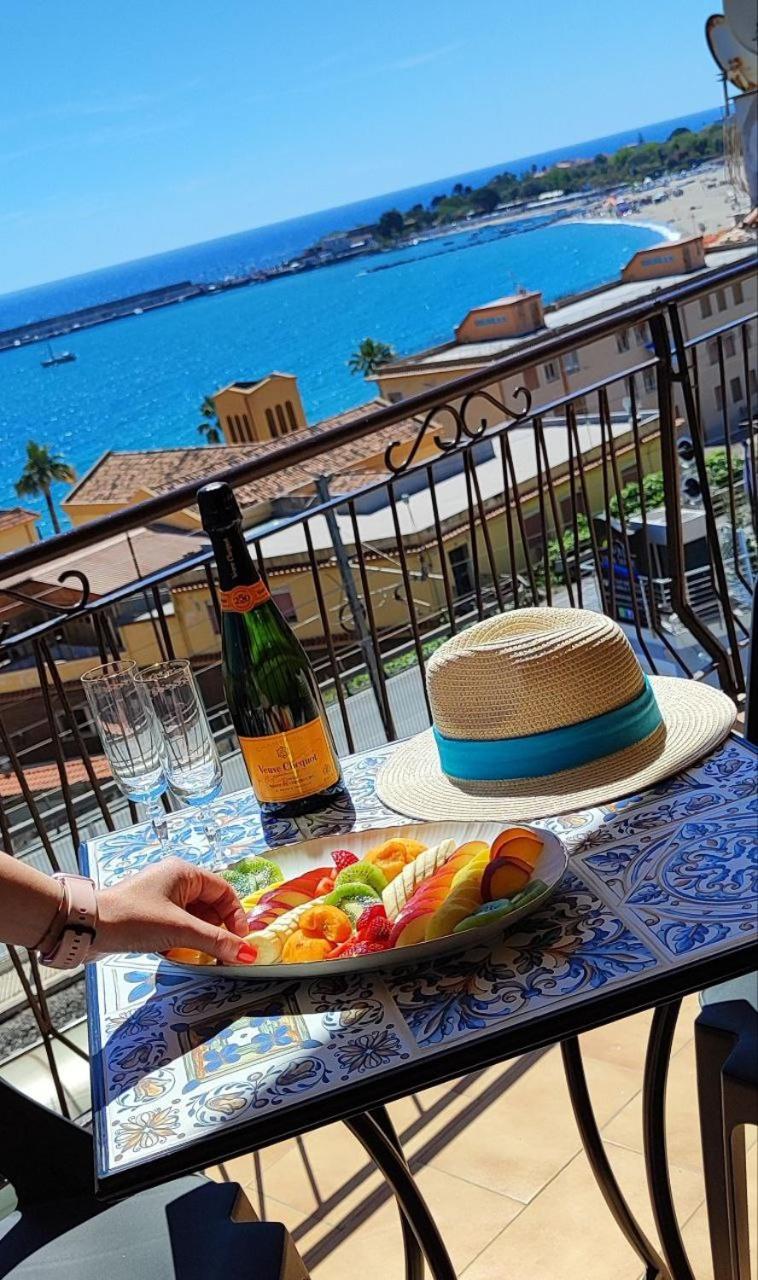 A Casa Dei Nonni Leilighet Giardini Naxos Eksteriør bilde