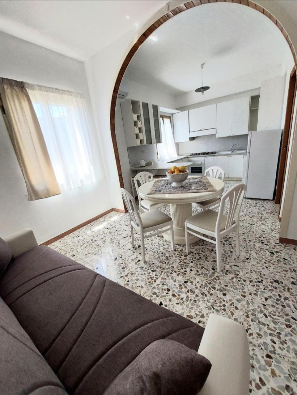 A Casa Dei Nonni Leilighet Giardini Naxos Eksteriør bilde