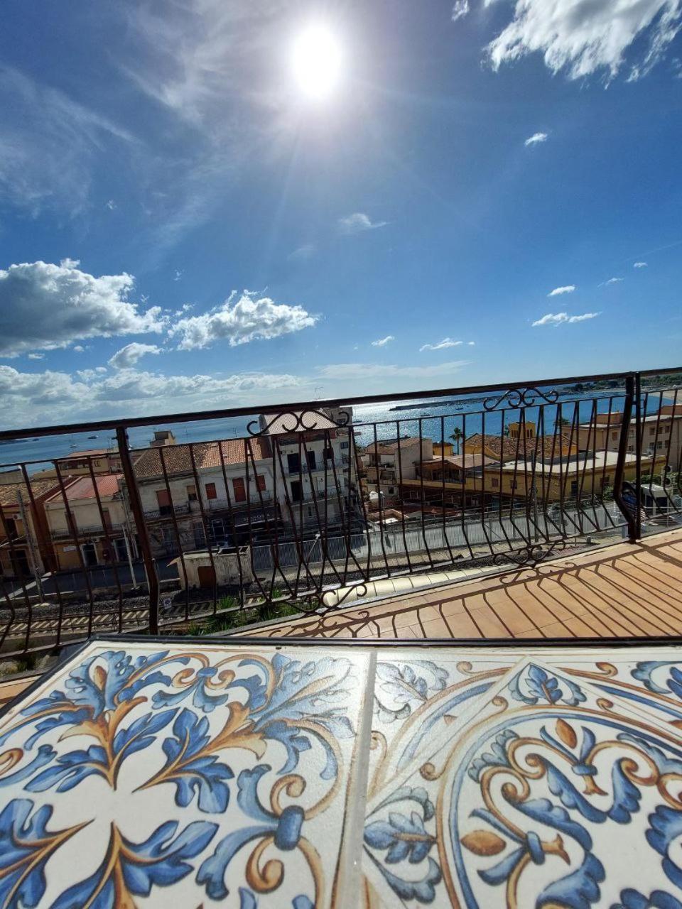 A Casa Dei Nonni Leilighet Giardini Naxos Eksteriør bilde