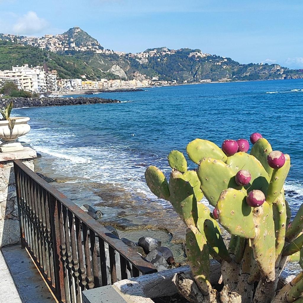 A Casa Dei Nonni Leilighet Giardini Naxos Eksteriør bilde